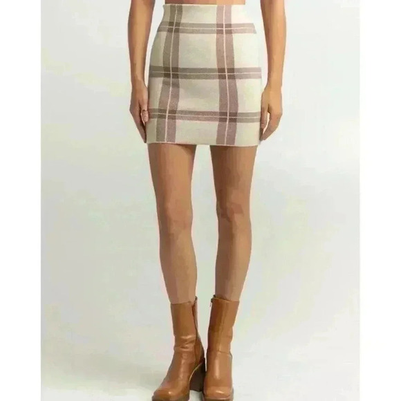 Tillys Full Tilt Plaid Sweater Skirt Cream Combo Medium Mini Skirt - Picture 2 of 6
